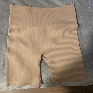 •Biker shorts